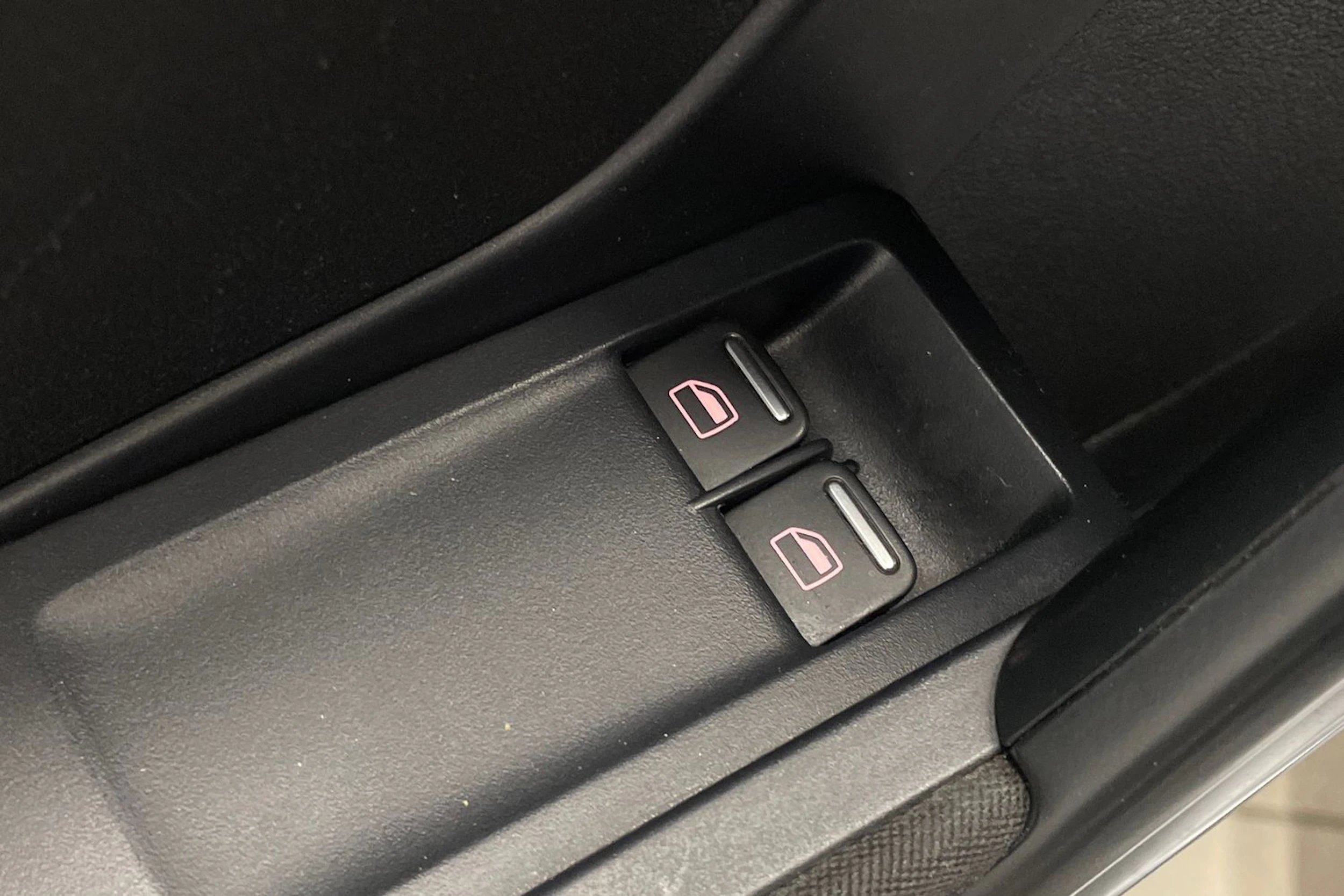 Harmaa Volkswagen BEETLE 2012 kuva 11.