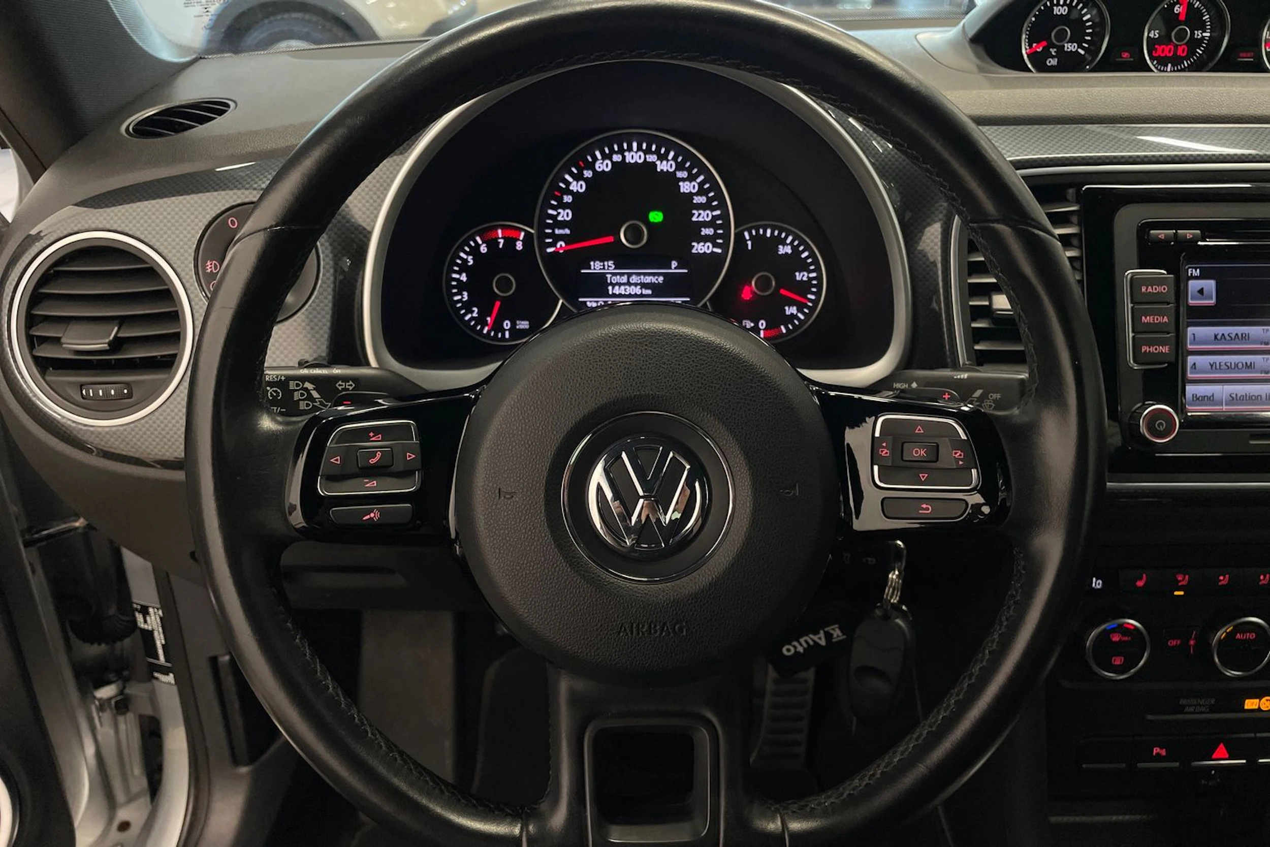Harmaa Volkswagen BEETLE 2012 kuva 12.