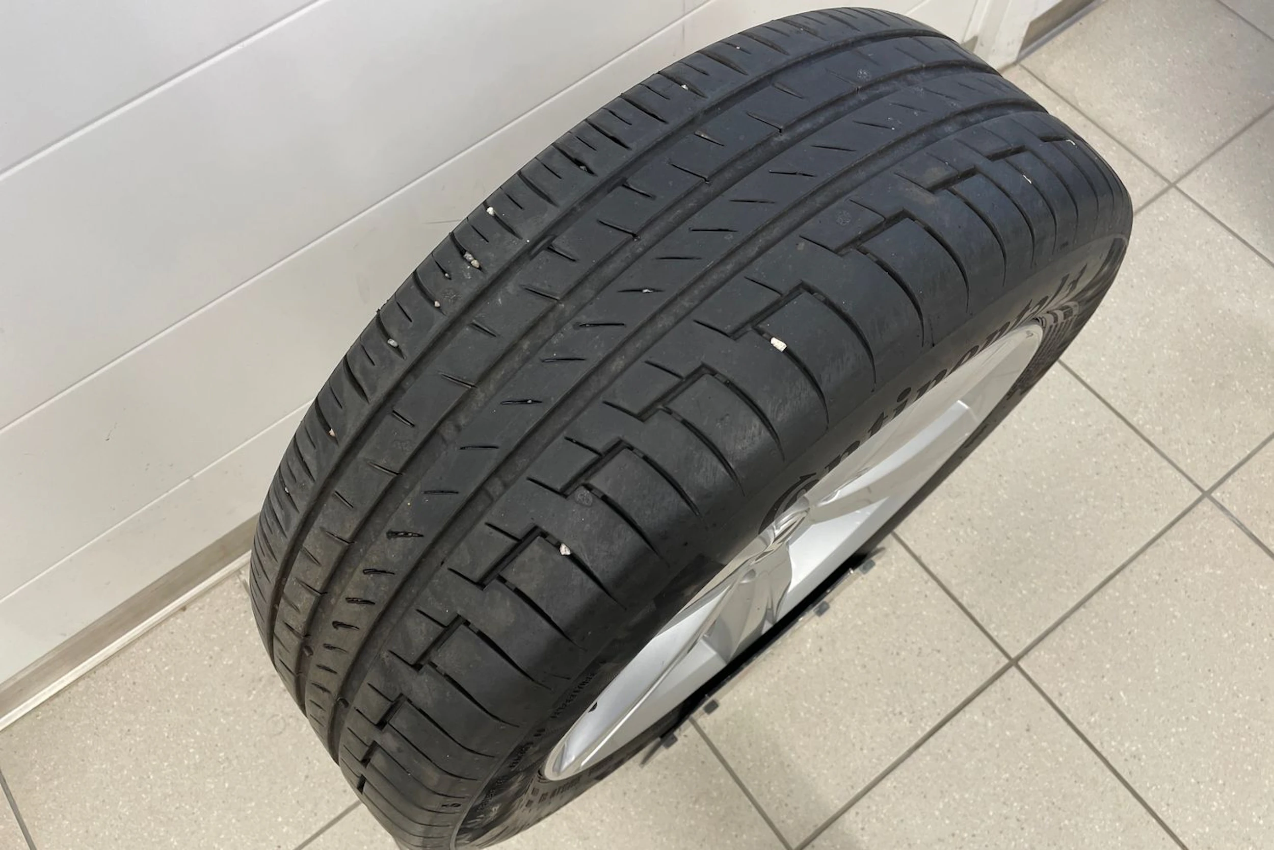 Harmaa Volkswagen BEETLE 2012 kuva 24.