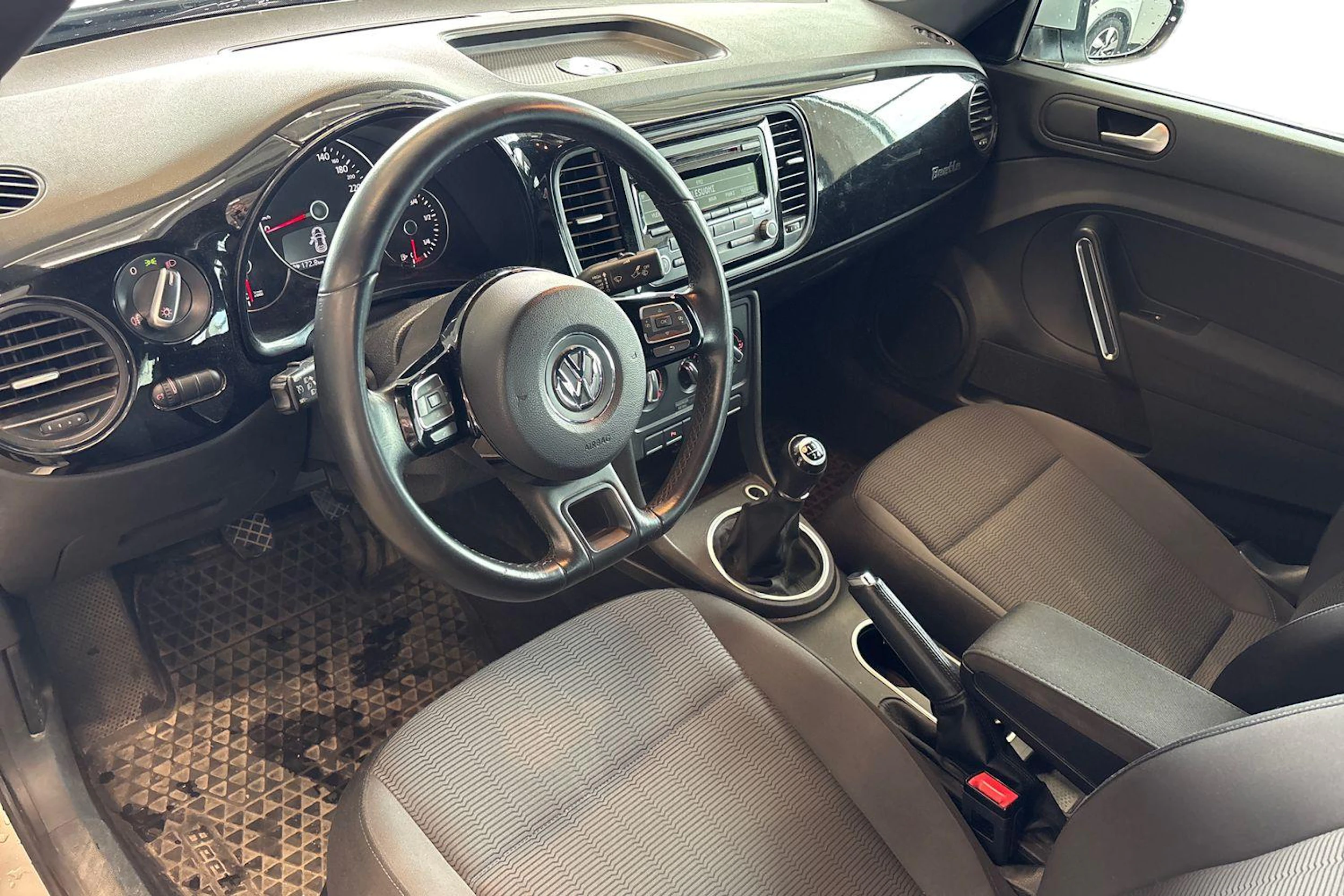 harmaa Volkswagen Beetle 2012 kuva 3.