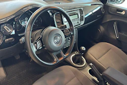 harmaa Volkswagen Beetle 2012 kuva 6.