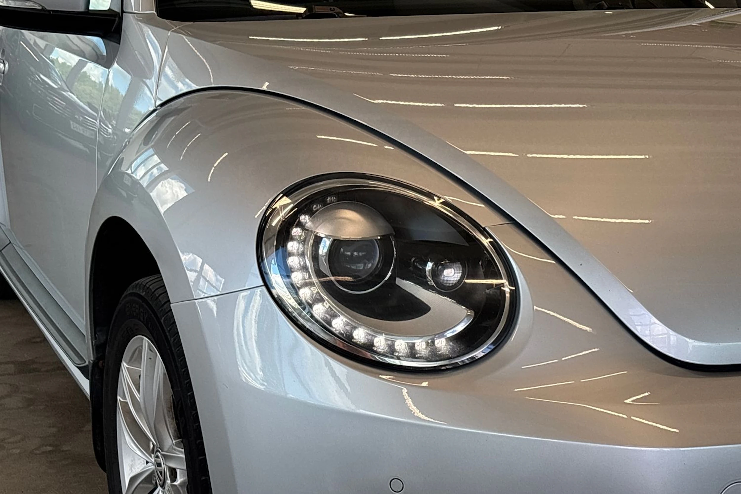 harmaa Volkswagen Beetle 2012 kuva 12.