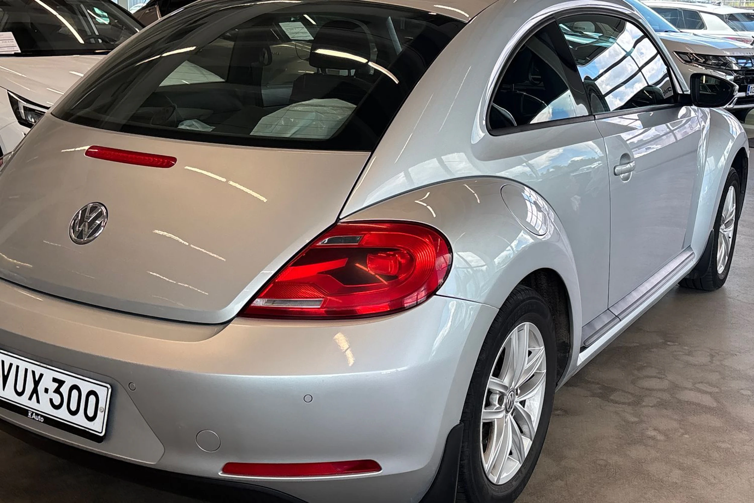 harmaa Volkswagen Beetle 2012 kuva 14.