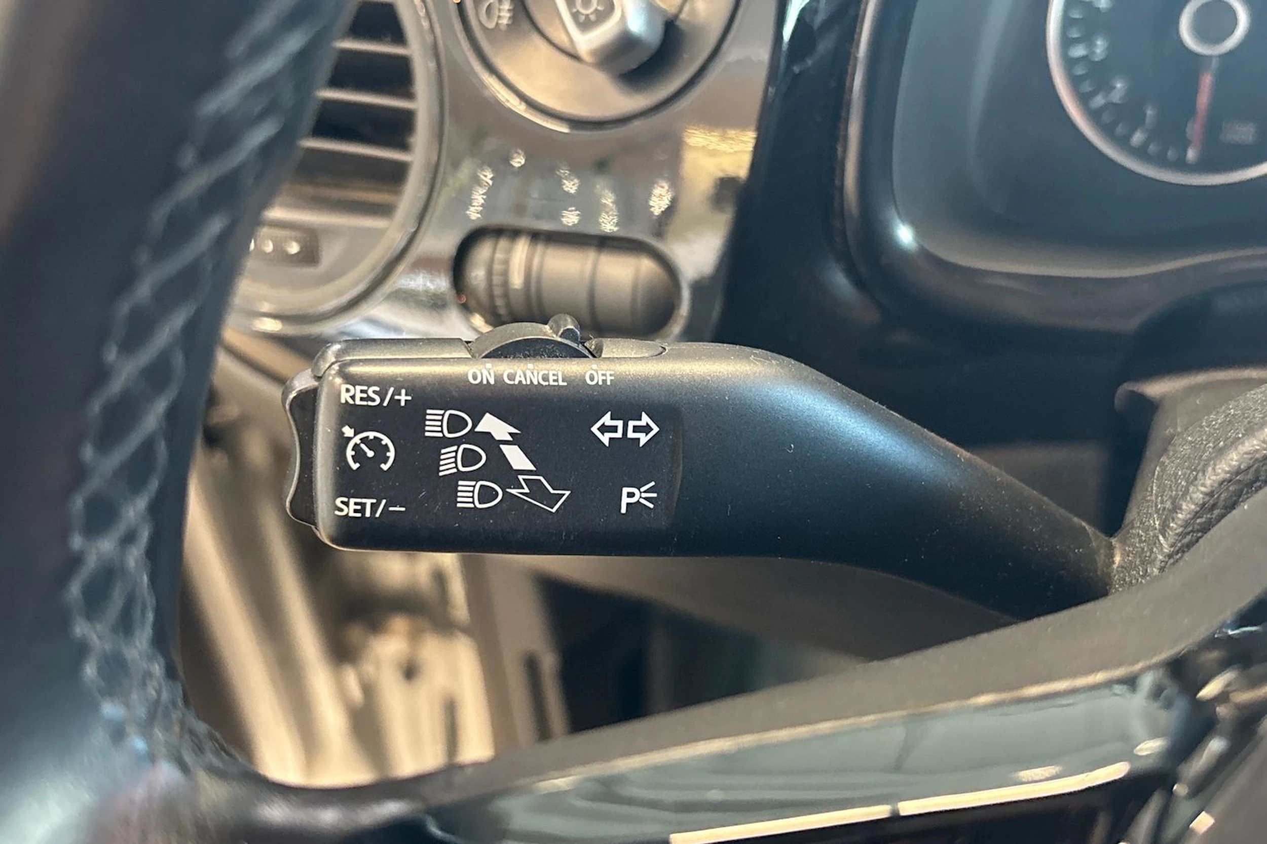 harmaa Volkswagen Beetle 2012 kuva 20.