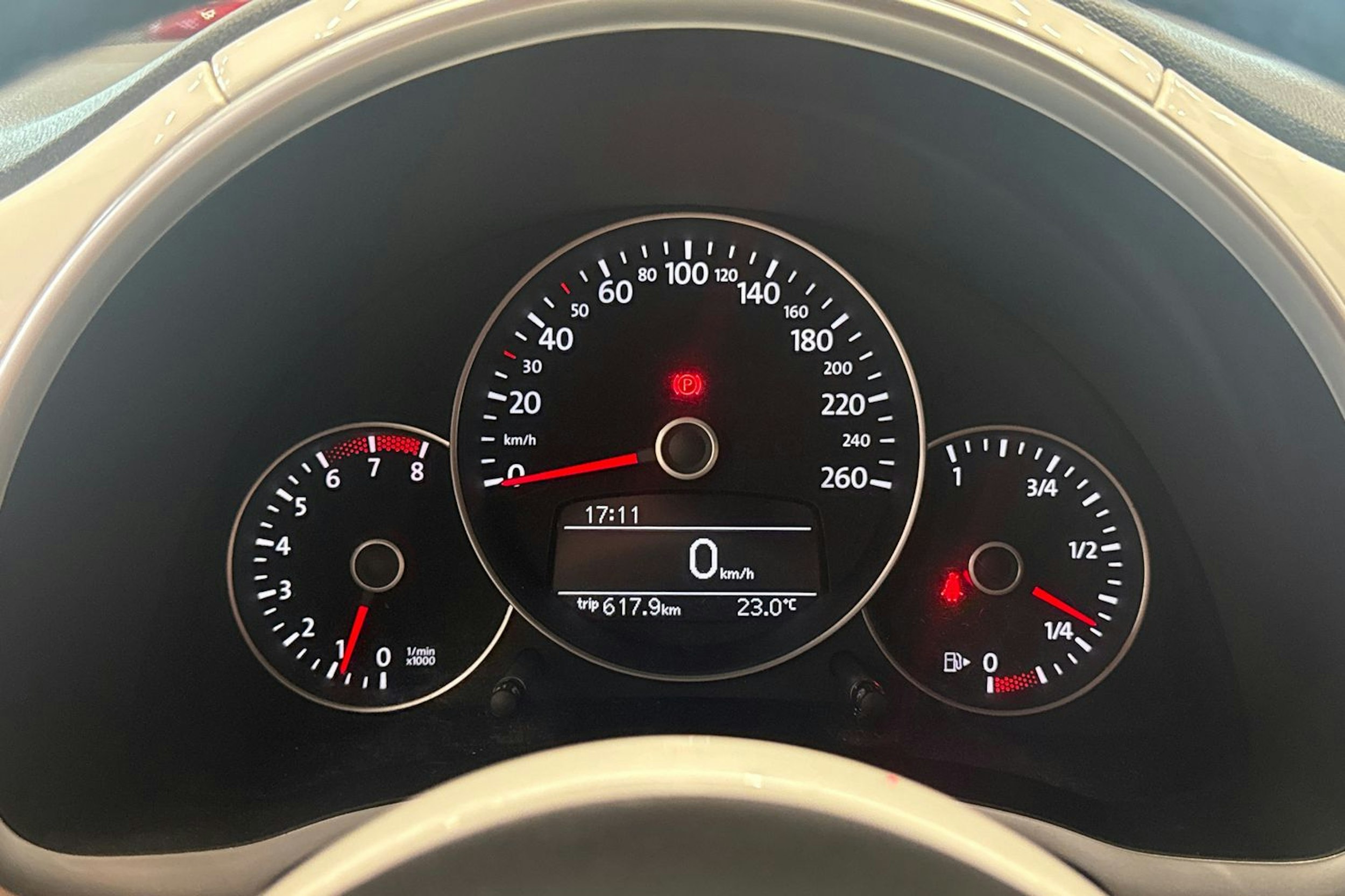 valkoinen Volkswagen Beetle 2012 kuva 15.