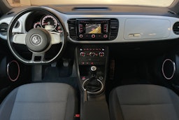 valkoinen Volkswagen Beetle 2013 kuva 7.