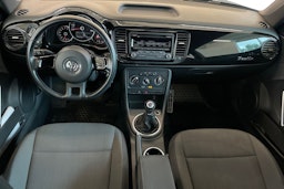 harmaa Volkswagen Beetle 2013 kuva 9.