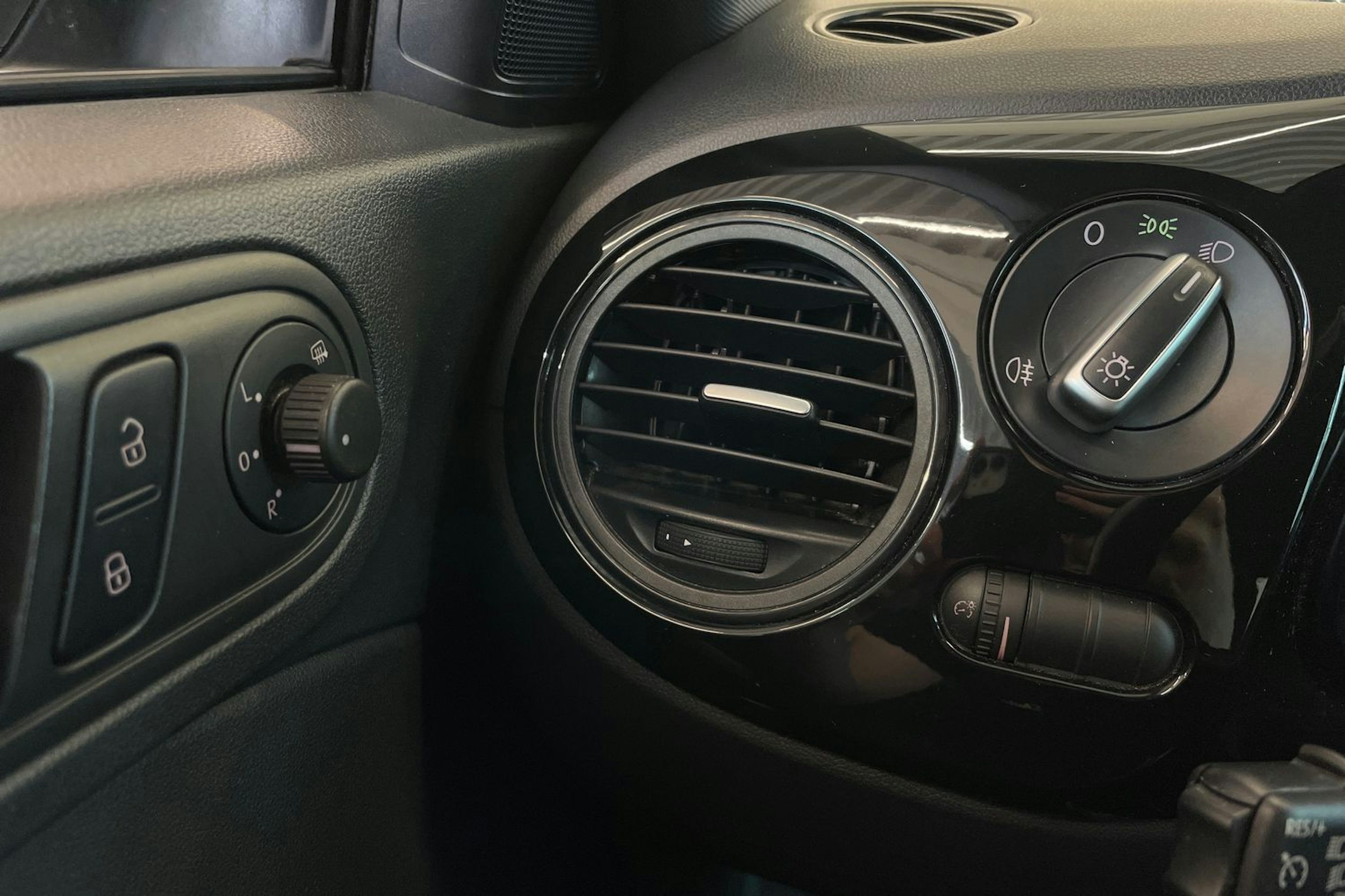 harmaa Volkswagen Beetle 2013 kuva 19.