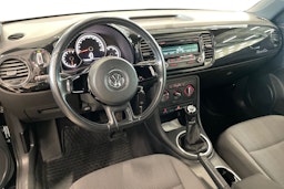 musta Volkswagen Beetle 2014 kuva 9.