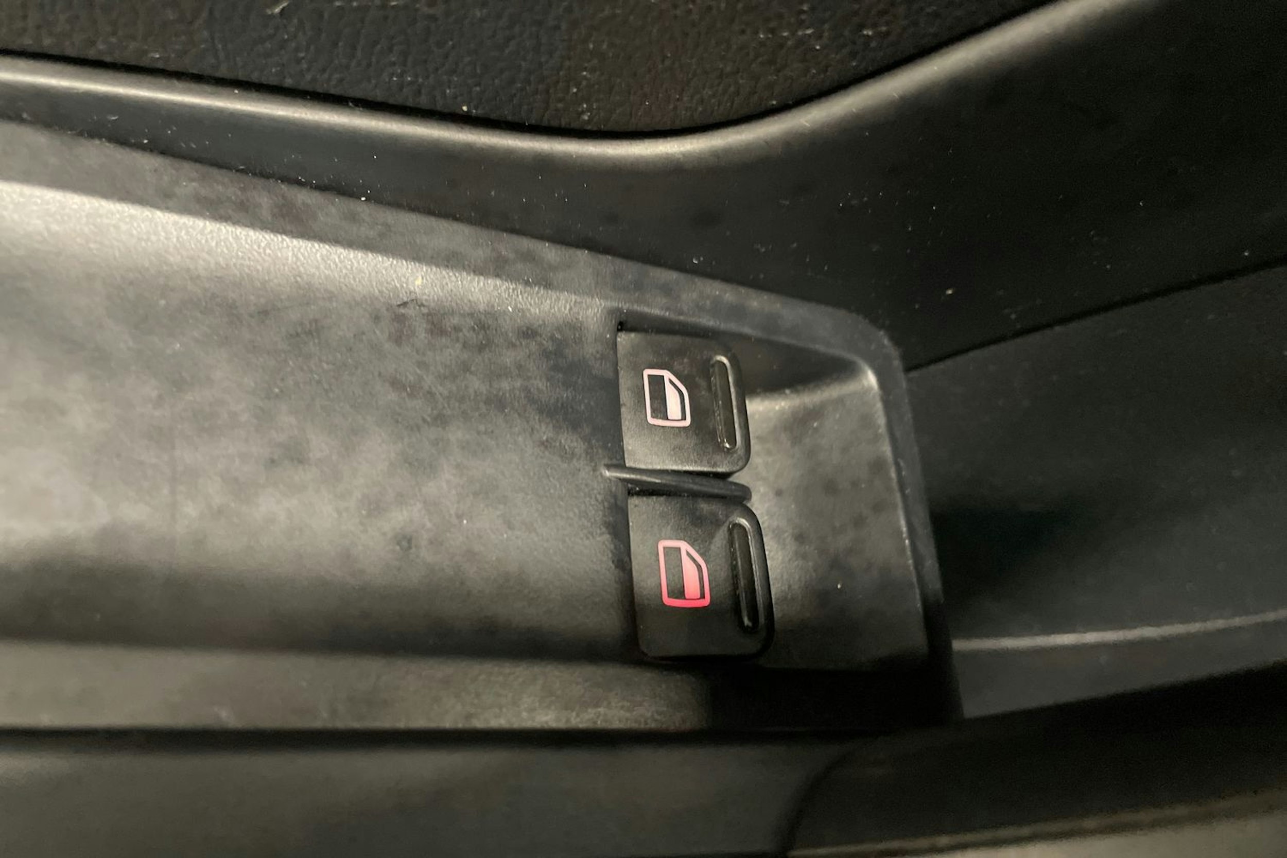 musta Volkswagen Beetle 2014 kuva 20.