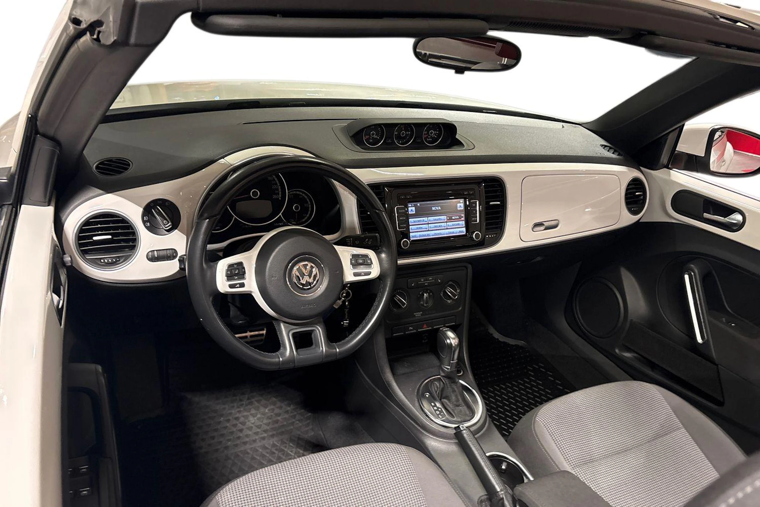 valkoinen Volkswagen Beetle 2014 kuva 8.