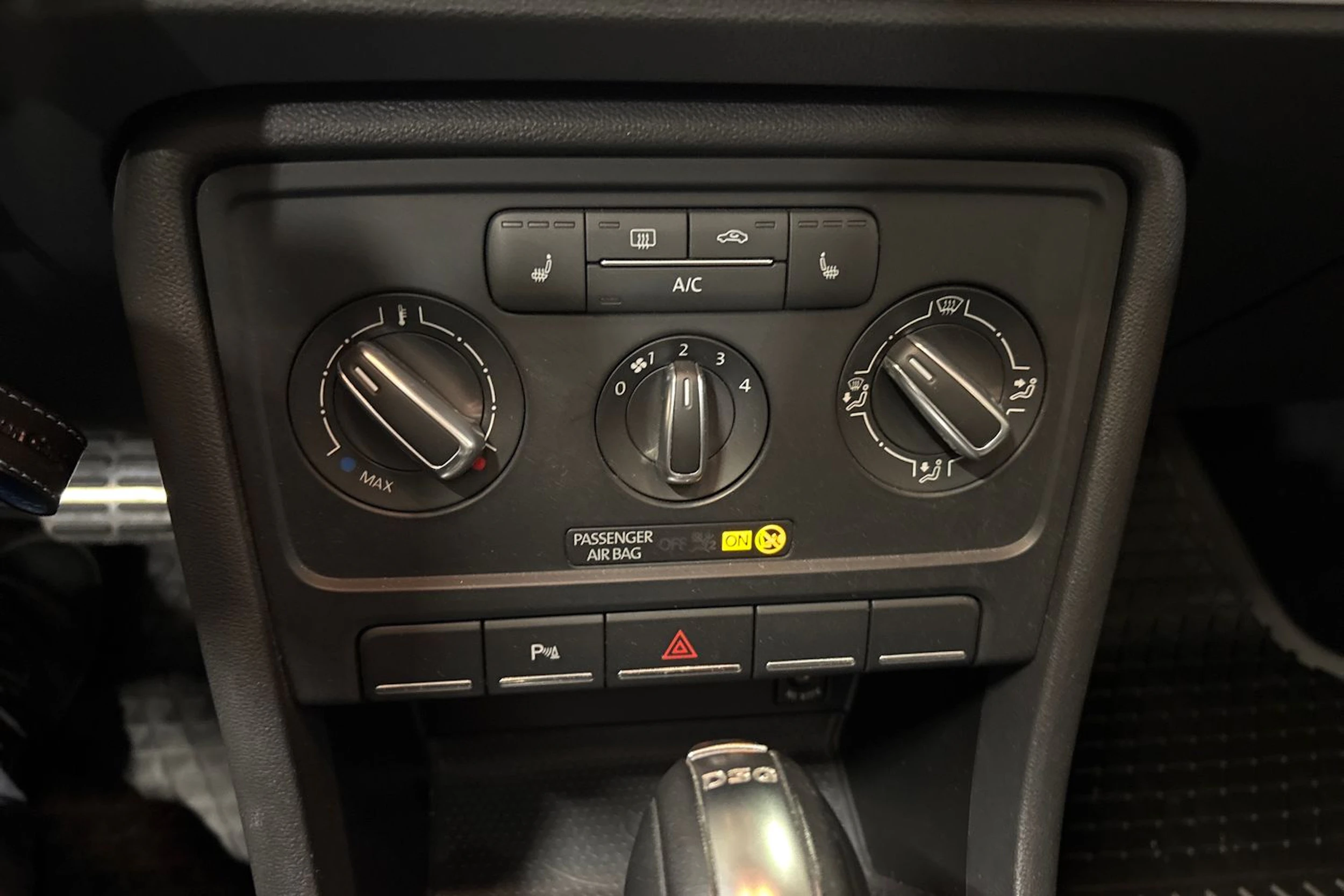 valkoinen Volkswagen Beetle 2014 kuva 16.