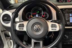 valkoinen Volkswagen Beetle 2014 kuva 17.