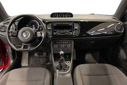 punainen Volkswagen Beetle 2015 kuva 9.
