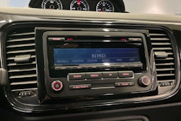 punainen Volkswagen Beetle 2015 kuva 15.