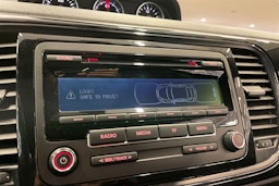 punainen Volkswagen Beetle 2015 kuva 21.