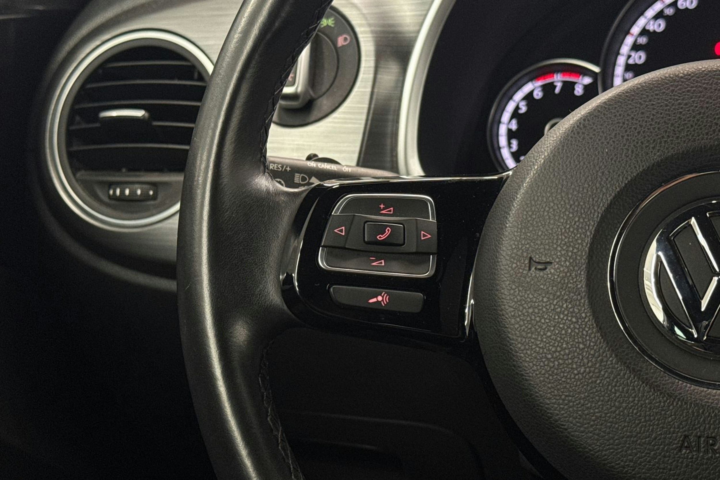 Valkoinen Volkswagen BEETLE 2016 kuva 12.