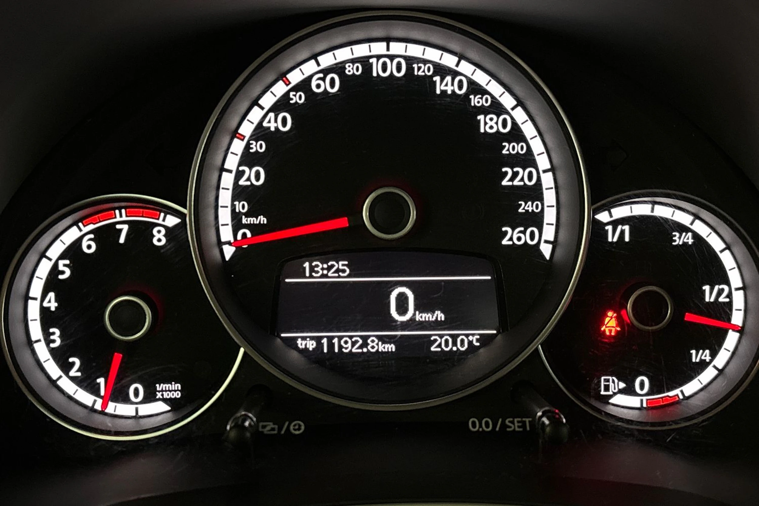 valkoinen Volkswagen Beetle 2016 kuva 14.