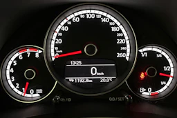 valkoinen Volkswagen Beetle 2016 kuva 14.