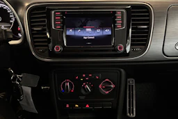 valkoinen Volkswagen Beetle 2016 kuva 16.