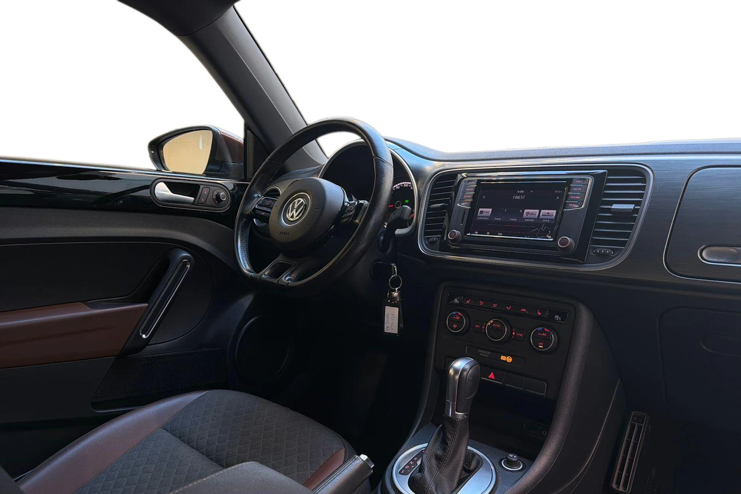 ruskea (beige) Volkswagen Beetle 2016 kuva 7.
