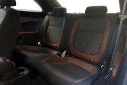 ruskea (beige) Volkswagen Beetle 2016 kuva 8.