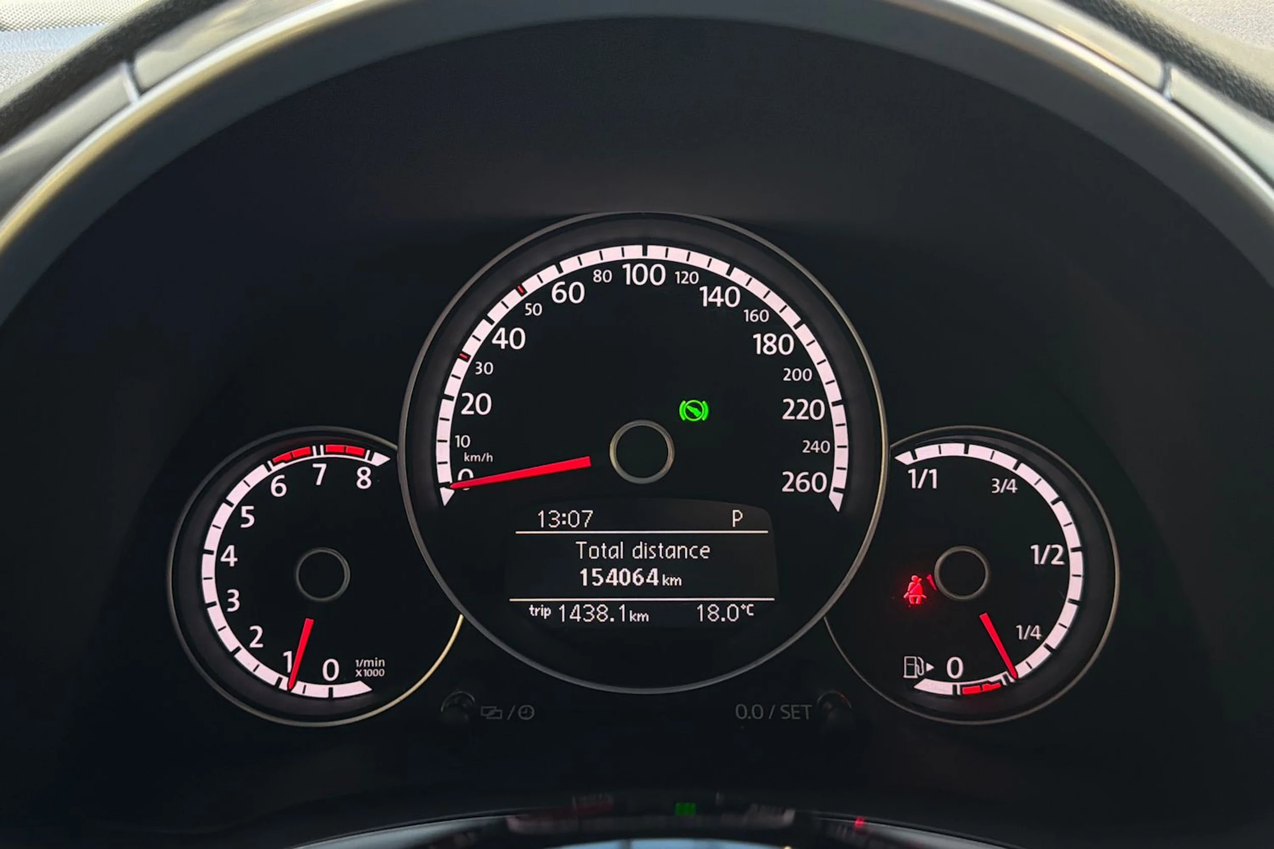 ruskea (beige) Volkswagen Beetle 2016 kuva 12.