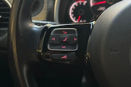 ruskea (beige) Volkswagen Beetle 2016 kuva 13.