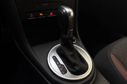 ruskea (beige) Volkswagen Beetle 2016 kuva 21.