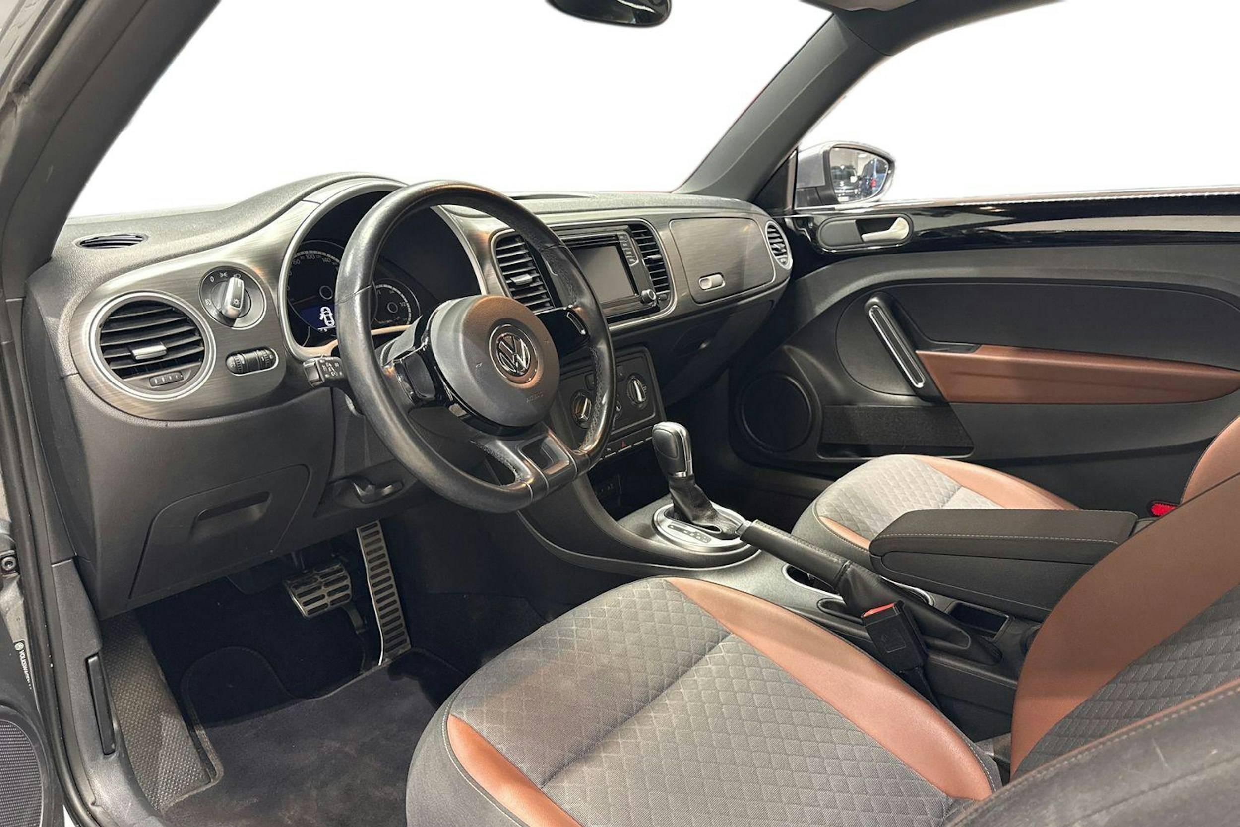 harmaa Volkswagen Beetle 2017 kuva 7.