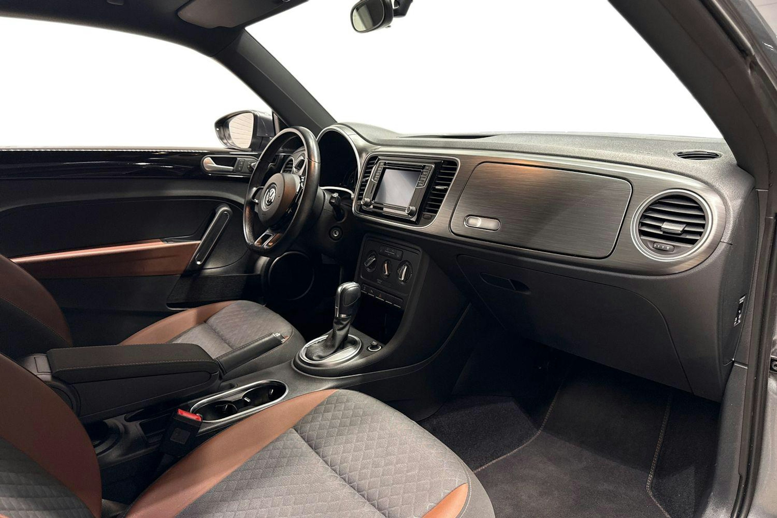 harmaa Volkswagen Beetle 2017 kuva 10.