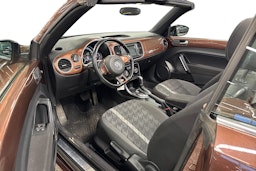 ruskea (beige) Volkswagen Beetle 2017 kuva 7.