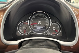 ruskea (beige) Volkswagen Beetle 2017 kuva 14.