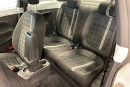 Valkoinen Volkswagen BEETLE 2018 kuva 10.