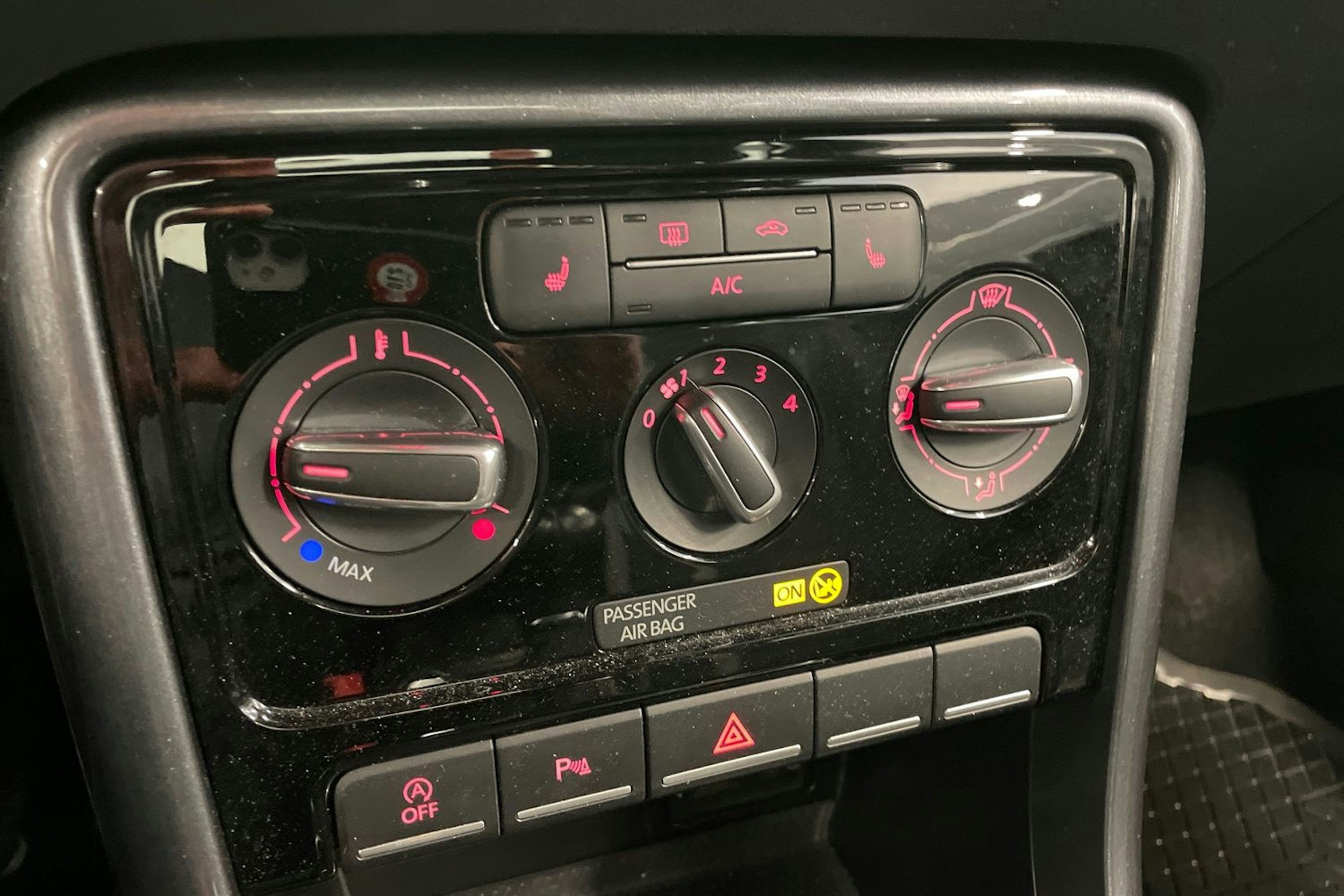 Valkoinen Volkswagen BEETLE 2018 kuva 16.