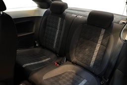 Valkoinen Volkswagen BEETLE 2018 kuva 10.