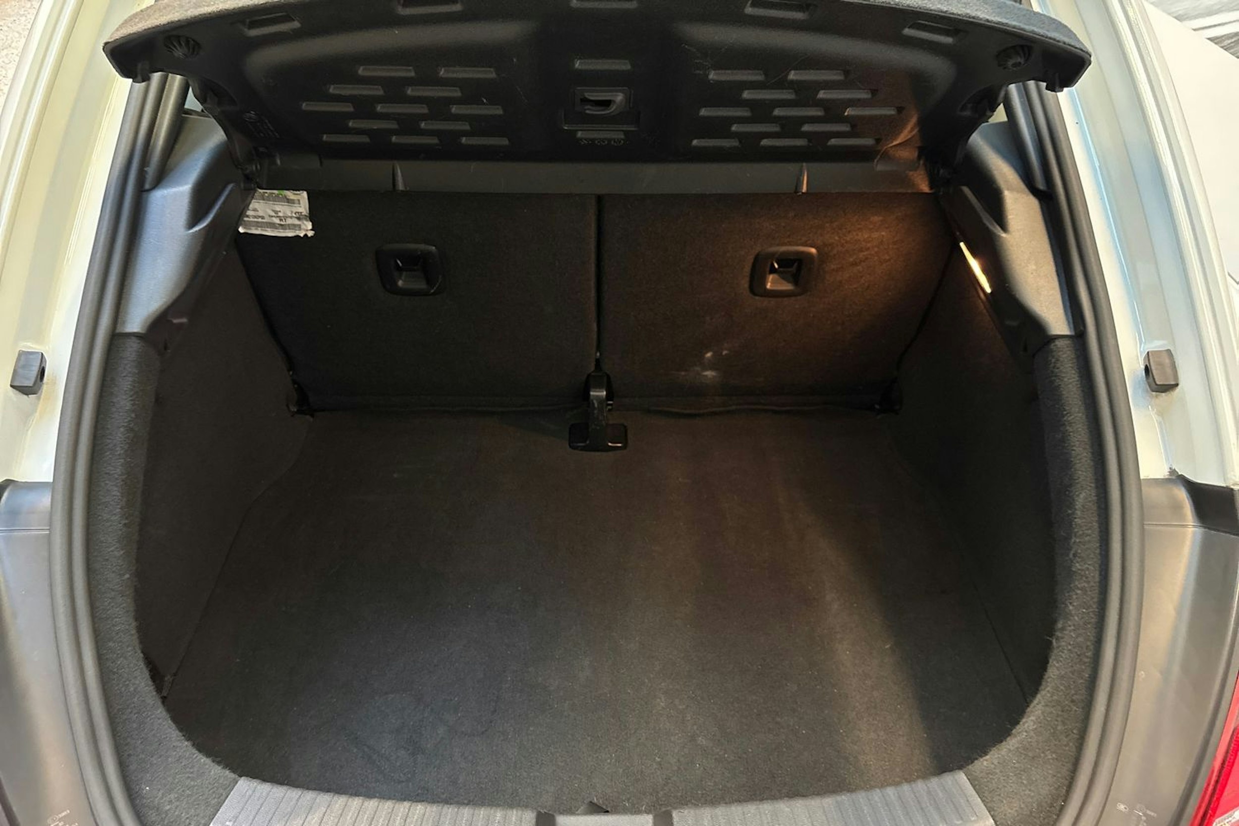 Valkoinen Volkswagen BEETLE 2018 kuva 15.