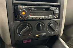 Punainen Volkswagen BORA 1999 kuva 14.