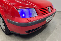 Punainen Volkswagen BORA 1999 kuva 25.