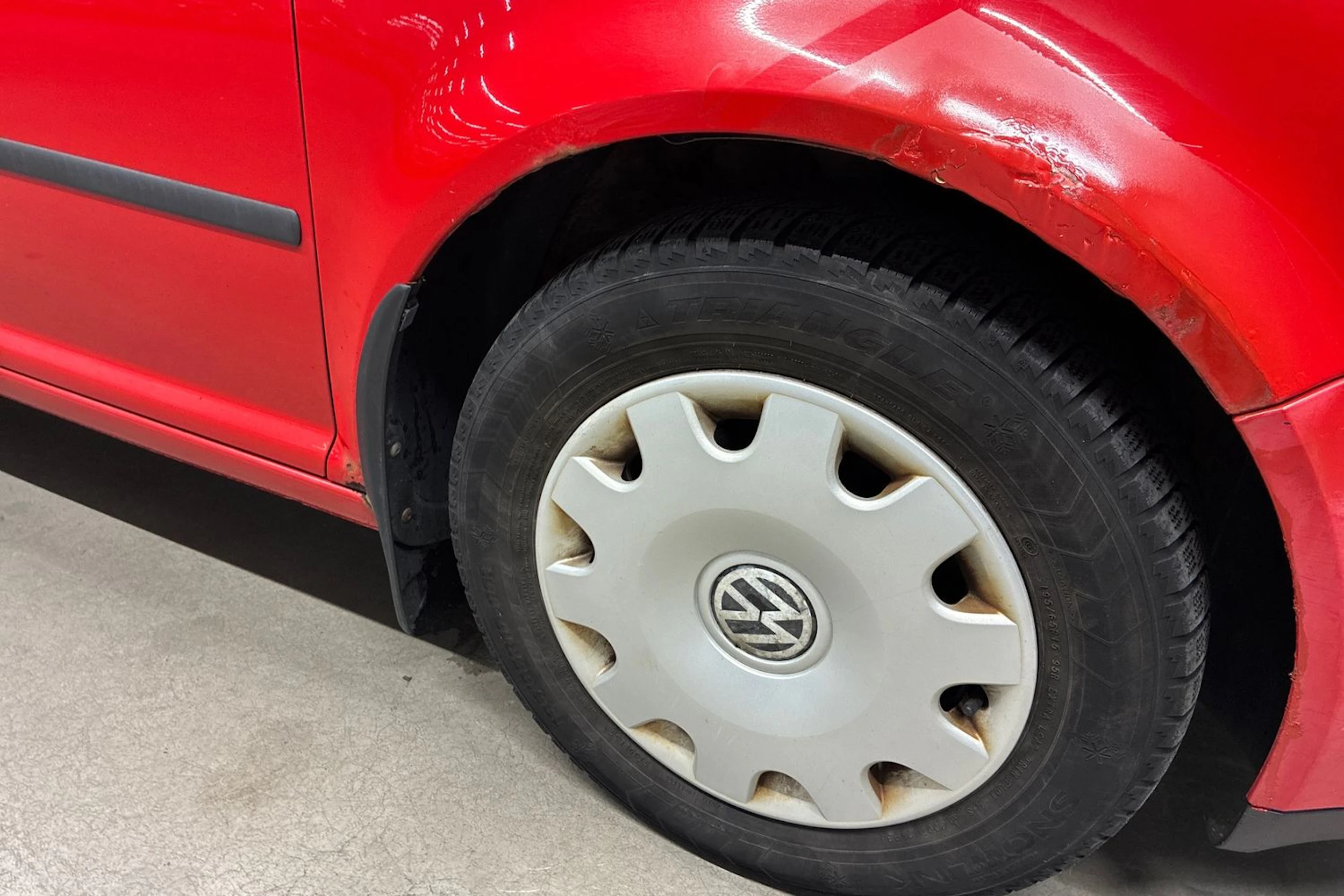 Punainen Volkswagen BORA 1999 kuva 26.