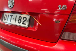 Punainen Volkswagen BORA 1999 kuva 28.