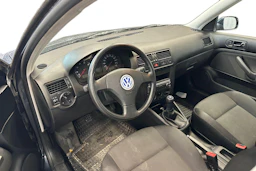 harmaa Volkswagen Bora 2002 kuva 3.