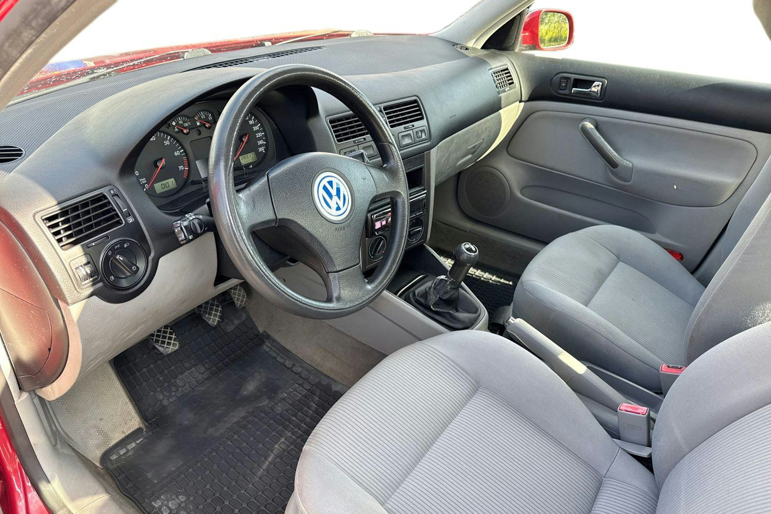 punainen Volkswagen Bora 2002 kuva 7.