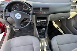 punainen Volkswagen Bora 2002 kuva 9.