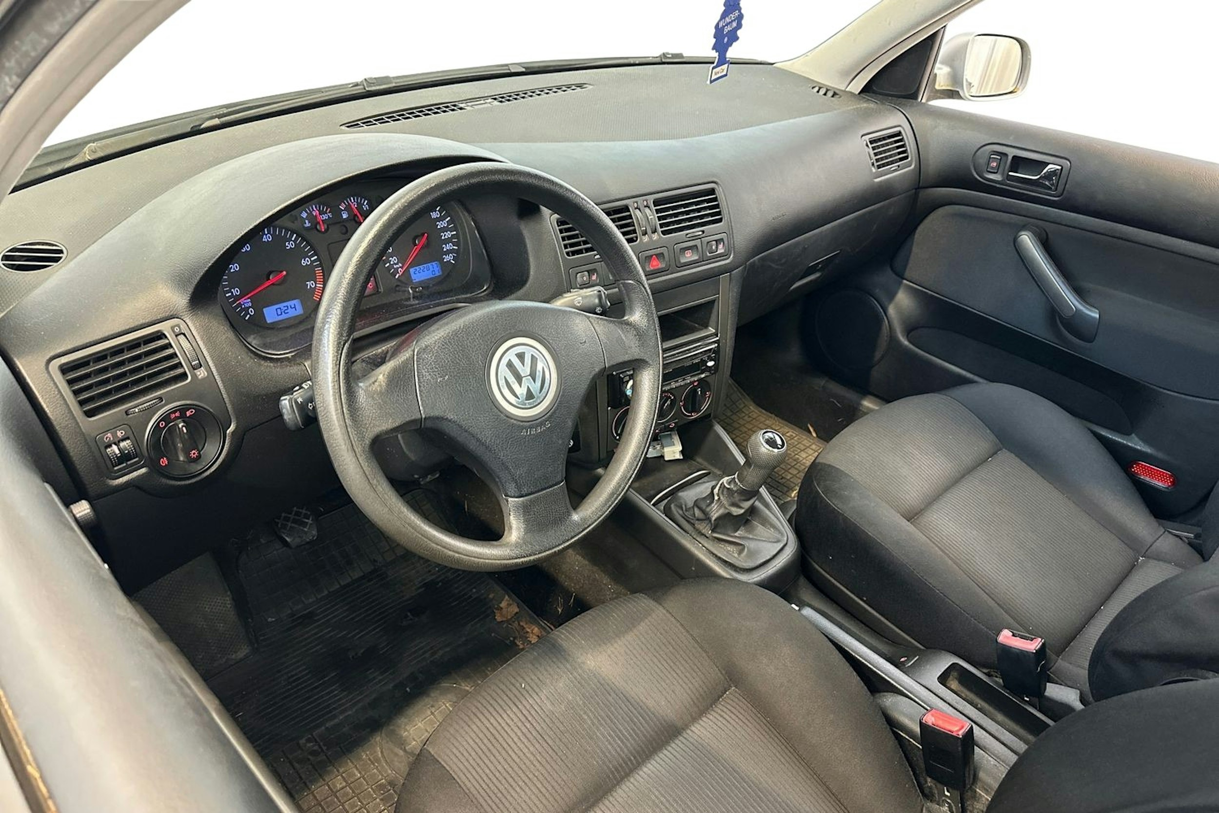 Harmaa Volkswagen BORA 2003 kuva 7.