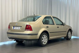 ruskea (beige) Volkswagen Bora 2003 kuva 7.