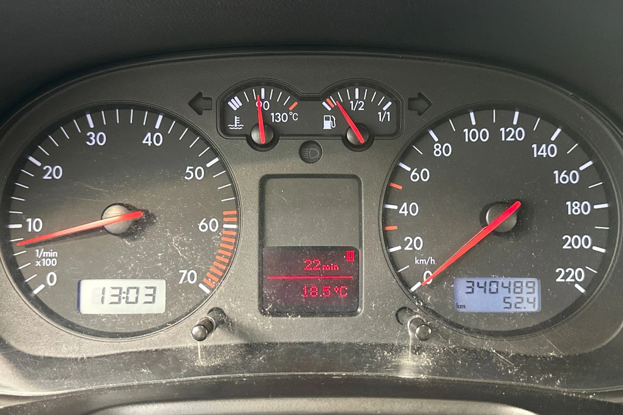 ruskea (beige) Volkswagen Bora 2003 kuva 19.