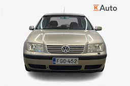 harmaa Volkswagen Bora 2004 kuva 5.