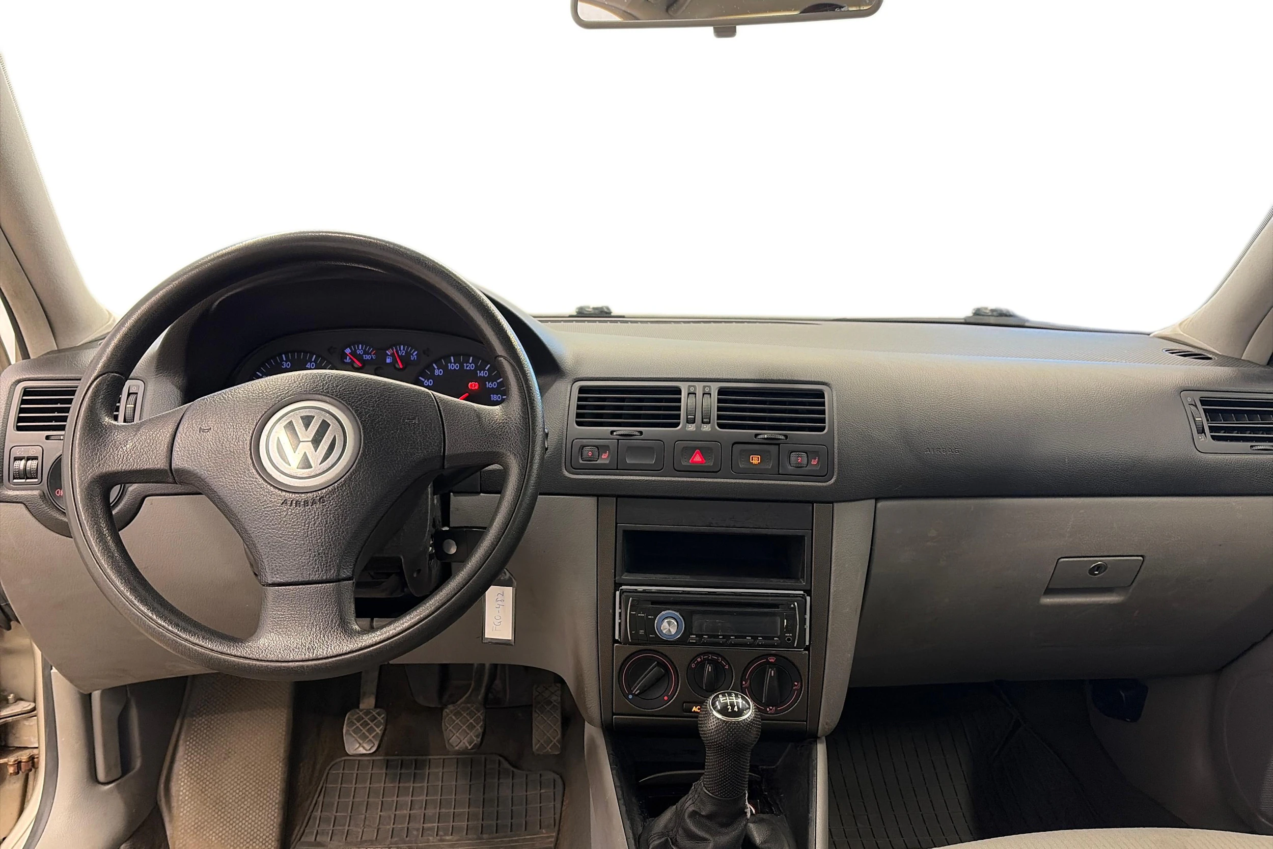 harmaa Volkswagen Bora 2004 kuva 9.