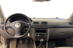 harmaa Volkswagen Bora 2004 kuva 9.